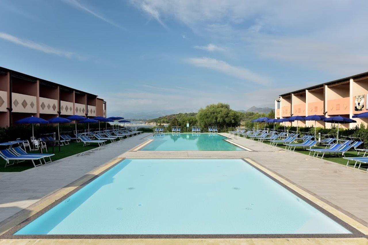 Hotel Club Baja Bianca San Teodoro  Exterior foto