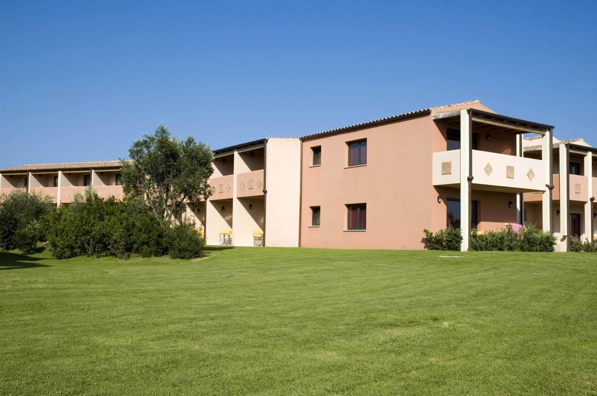 Hotel Club Baja Bianca San Teodoro  Exterior foto