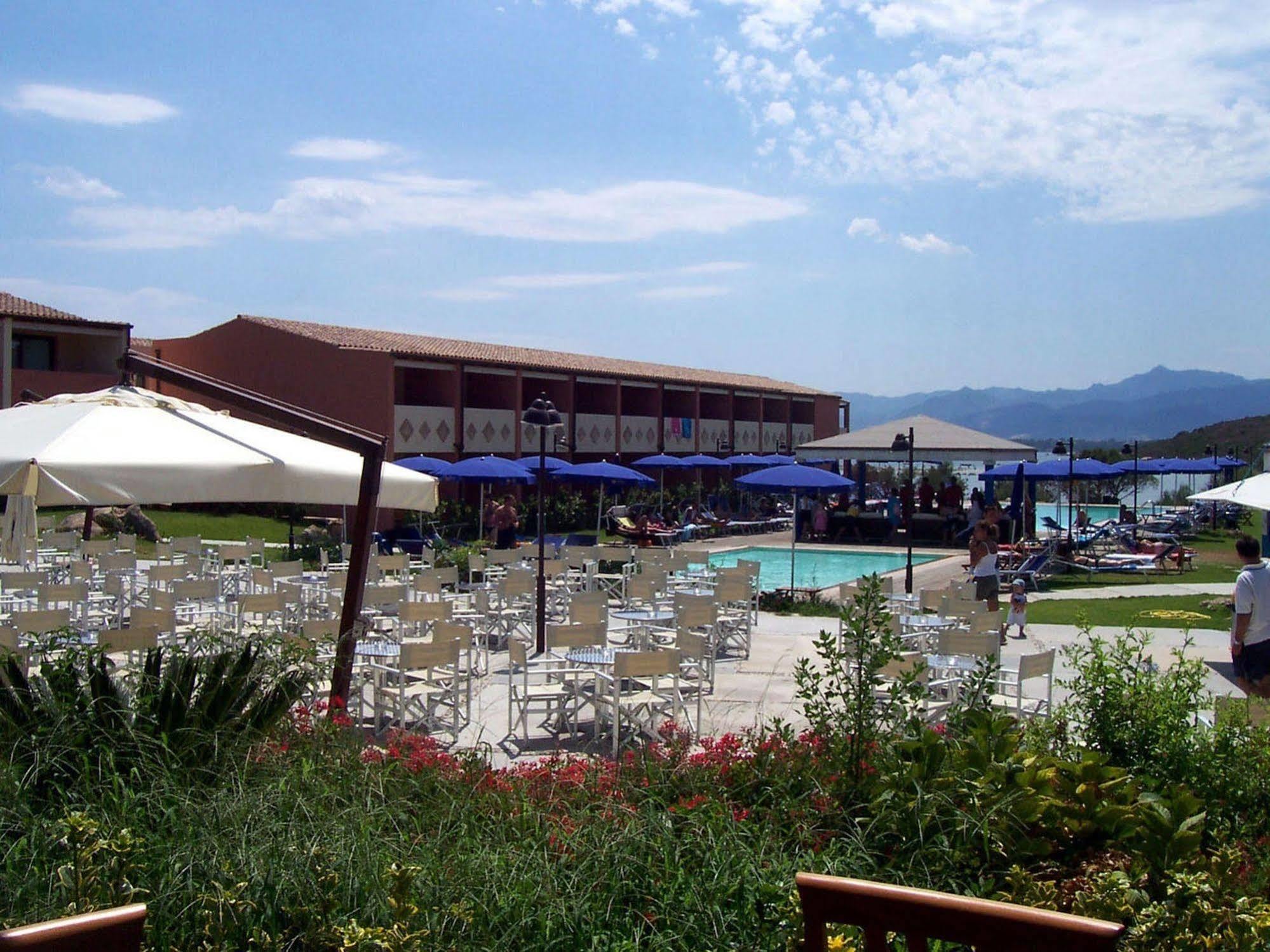 Hotel Club Baja Bianca San Teodoro  Exterior foto