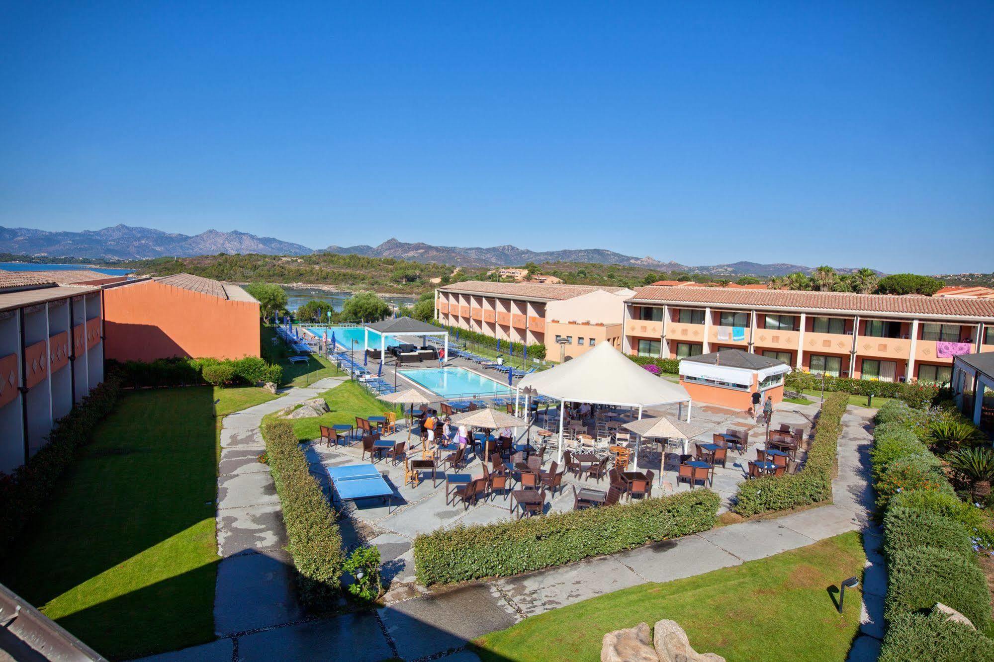 Hotel Club Baja Bianca San Teodoro  Exterior foto