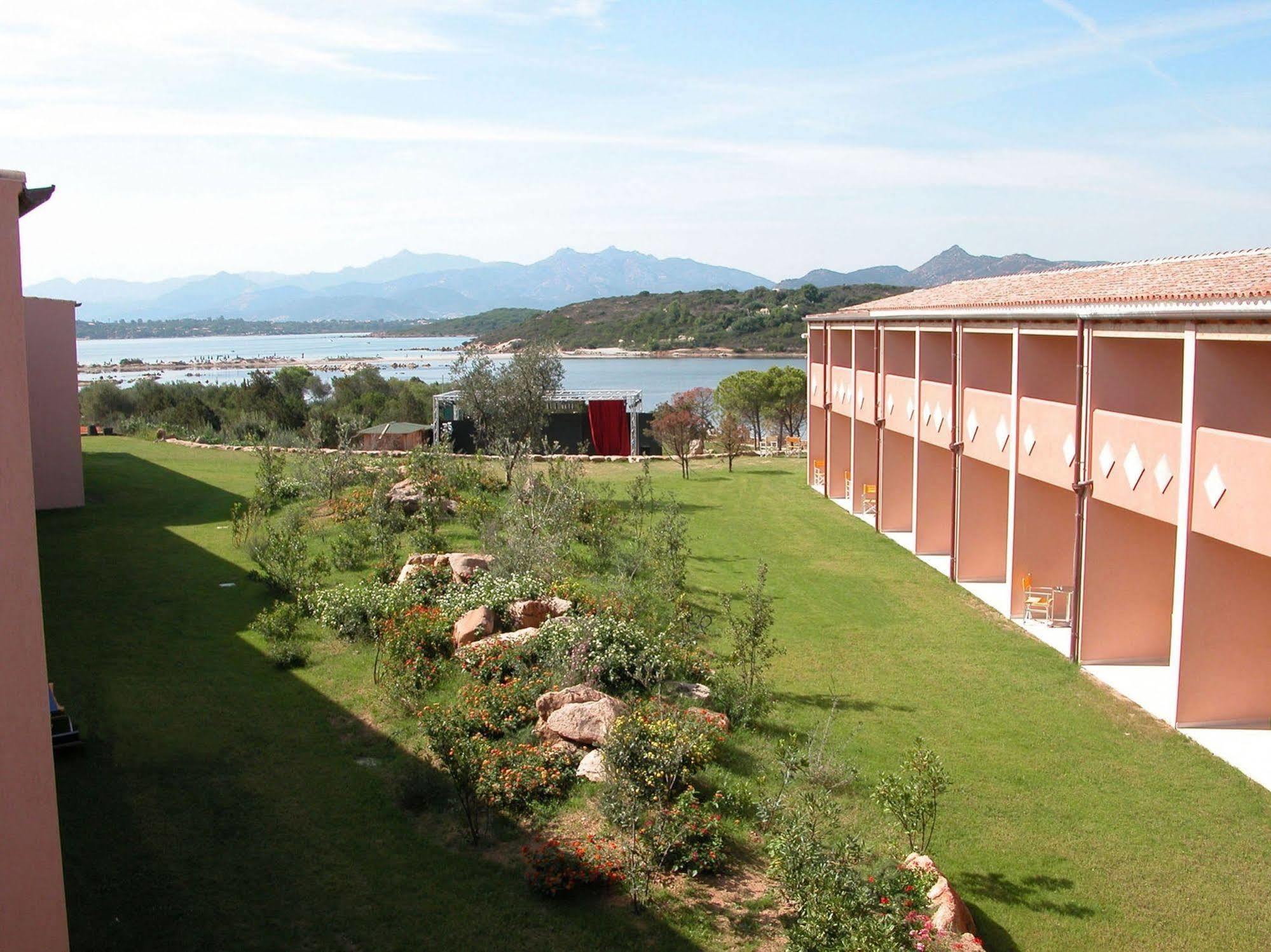 Hotel Club Baja Bianca San Teodoro  Exterior foto